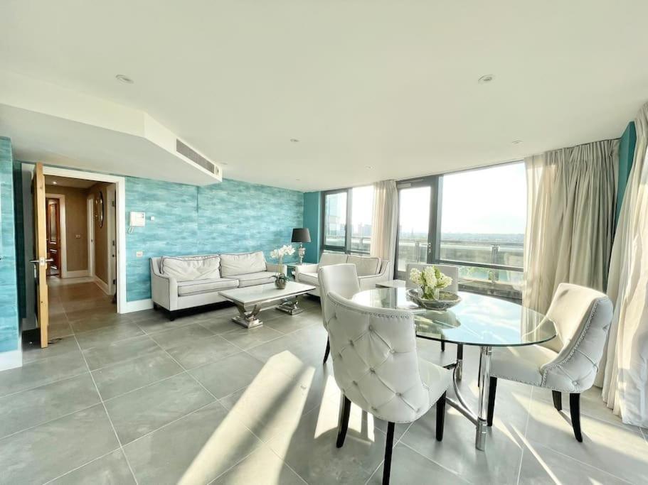 Spacious 3 Bdr With Ac And Rooftop In Paddington Londra