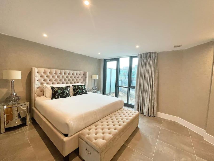 Spacious 3 Bdr With Ac And Rooftop In Paddington * Londra